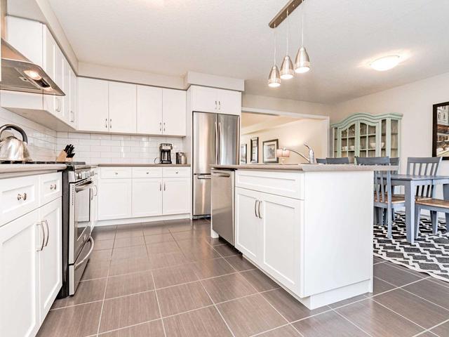 706 Victoria Rd, House attached with 3 bedrooms, 4 bathrooms and 2 parking in Guelph ON | Image 5
