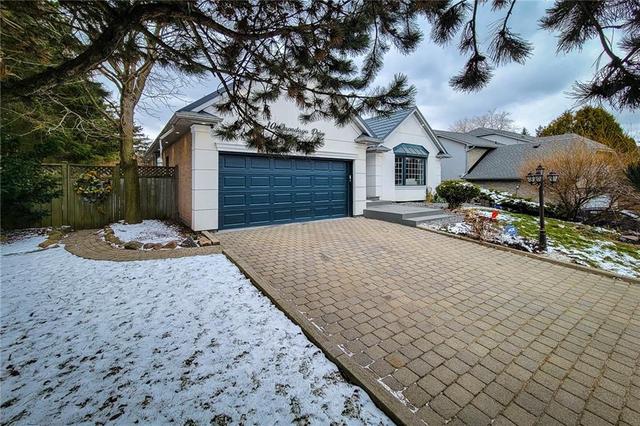 10 Onondaga Drive, House detached with 4 bedrooms, 3 bathrooms and 4 parking in Hamilton ON | Image 2