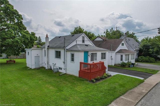 4084 Martin Avenue, House detached with 2 bedrooms, 1 bathrooms and null parking in Niagara Falls ON | Image 29
