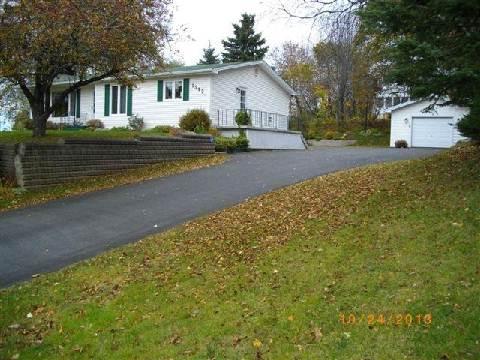 1582 St Peter Ave, House detached with 2 bedrooms, 3 bathrooms and 6 parking in Bathurst NB | Image 1