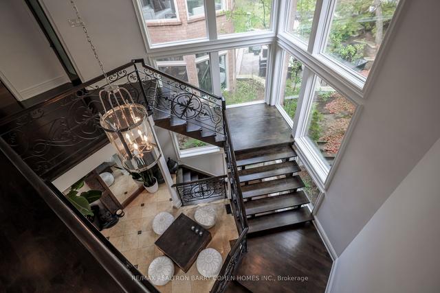 3 Hyde Park Circ, House detached with 4 bedrooms, 9 bathrooms and 9 parking in Toronto ON | Image 26