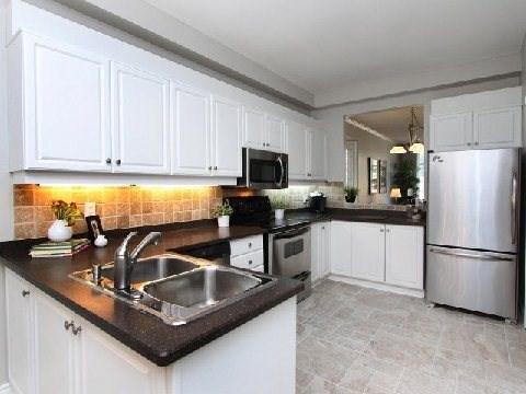 th1 - 3597 Kariya Dr, Townhouse with 2 bedrooms, 3 bathrooms and 2 parking in Mississauga ON | Image 3