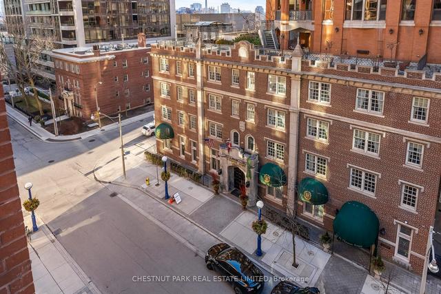 604 - 8 Sultan St, Condo with 2 bedrooms, 2 bathrooms and 1 parking in Toronto ON | Image 14