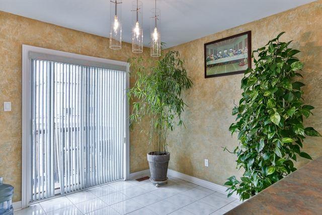 85 Falvo St, House detached with 4 bedrooms, 3 bathrooms and 5 parking in Vaughan ON | Image 6