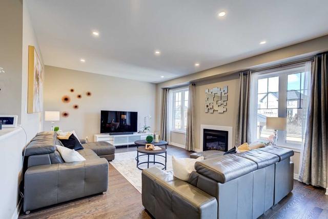 30 Tremblant Cres, House detached with 6 bedrooms, 6 bathrooms and 4 parking in Vaughan ON | Image 8