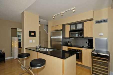 912 - 36 Blue Jays Way, Condo with 2 bedrooms, 3 bathrooms and 1 parking in Toronto ON | Image 4