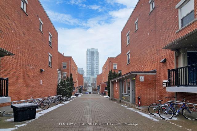 6 - 8 Florence Wyle Lane, Townhouse with 2 bedrooms, 2 bathrooms and 1 parking in Toronto ON | Image 35