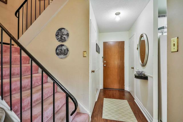 160 - 1066 Falgarwood Dr, Townhouse with 3 bedrooms, 2 bathrooms and 1 parking in Oakville ON | Image 12