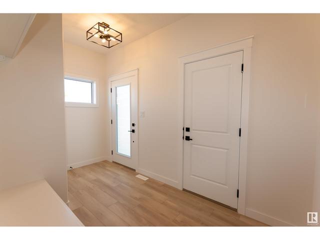 9630 89 St, House detached with 3 bedrooms, 2 bathrooms and 2 parking in Morinville AB | Image 3