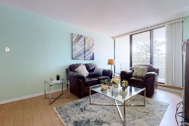 404 - 4 Kings Cross Rd, Condo with 2 bedrooms, 1 bathrooms and 1 parking in Brampton ON | Image 6