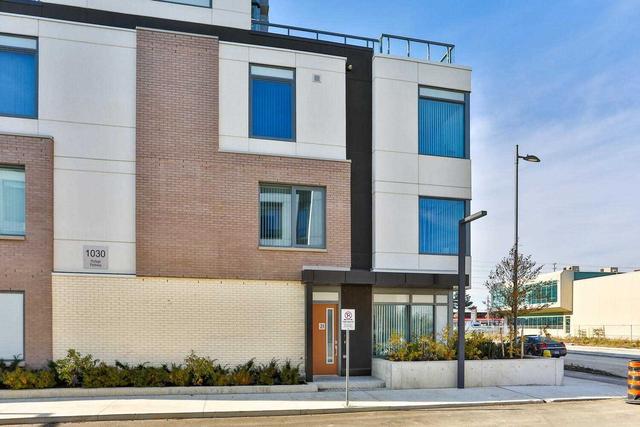 th 21 - 1030 Portage Pkwy, Townhouse with 3 bedrooms, 2 bathrooms and 1 parking in Vaughan ON | Image 1