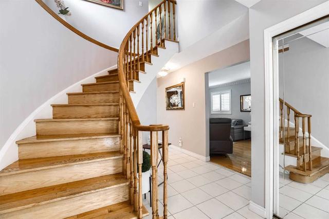 436 Laurentian Ave, House detached with 3 bedrooms, 4 bathrooms and 4 parking in Mississauga ON | Image 33