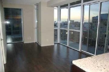 510 - 126 Simcoe St, Condo with 2 bedrooms, 1 bathrooms and null parking in Toronto ON | Image 3