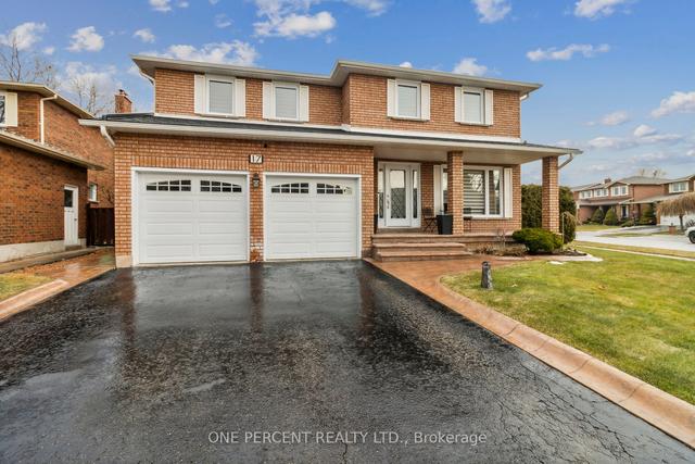 17 Bloomingdale Dr, House detached with 4 bedrooms, 3 bathrooms and 4 parking in Brampton ON | Image 1