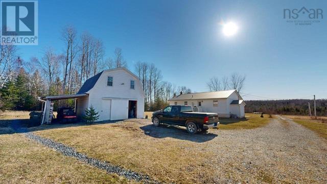 502 Lake Road, House detached with 2 bedrooms, 2 bathrooms and null parking in East Hants NS | Image 3