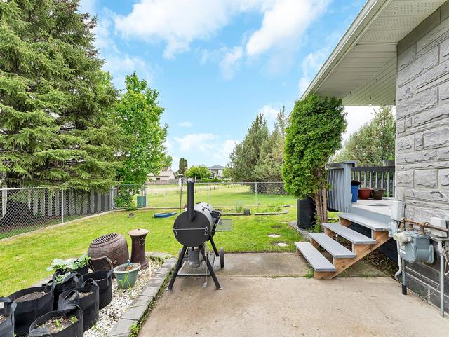128 East Glen Drive Se, House detached with 4 bedrooms, 3 bathrooms and 2 parking in Medicine Hat AB | Image 40