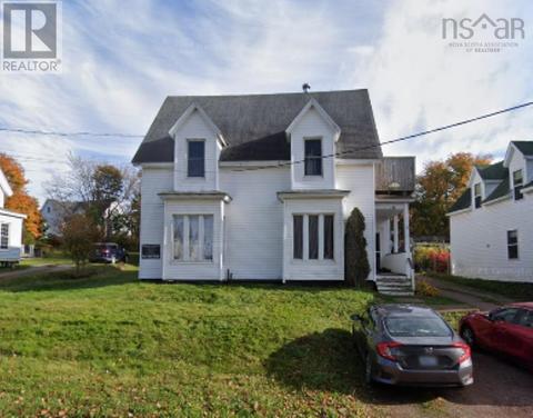 3 Dale Street, House detached with 6 bedrooms, 3 bathrooms and null parking in Amherst NS | Card Image
