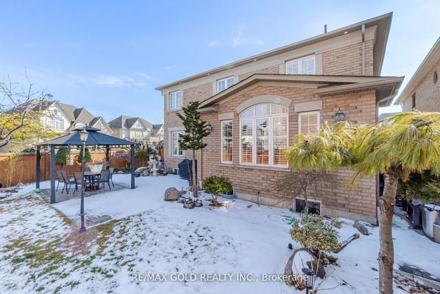 9 Scotchmere Cres, House detached with 4 bedrooms, 6 bathrooms and 6 parking in Brampton ON | Image 35