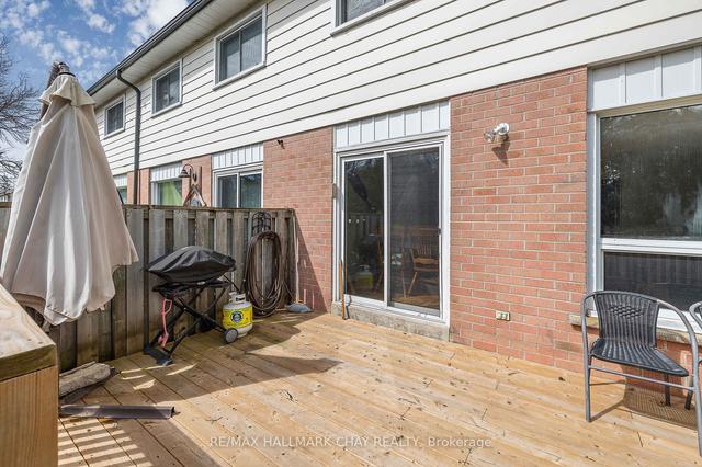 1 - 2 Bernick Dr, Townhouse with 3 bedrooms, 3 bathrooms and 2 parking in Barrie ON | Image 30