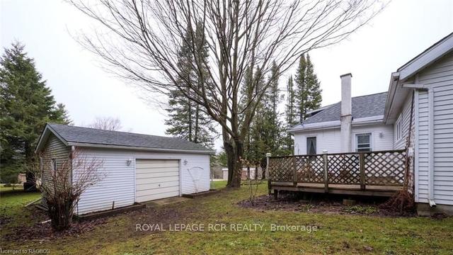 350 Main Street W. St, House detached with 2 bedrooms, 1 bathrooms and 4 parking in West Grey ON | Image 3