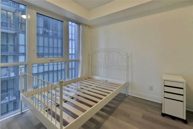 3002 - 28 Ted Rogers Way, Condo with 2 bedrooms, 1 bathrooms and 0 parking in Toronto ON | Image 9