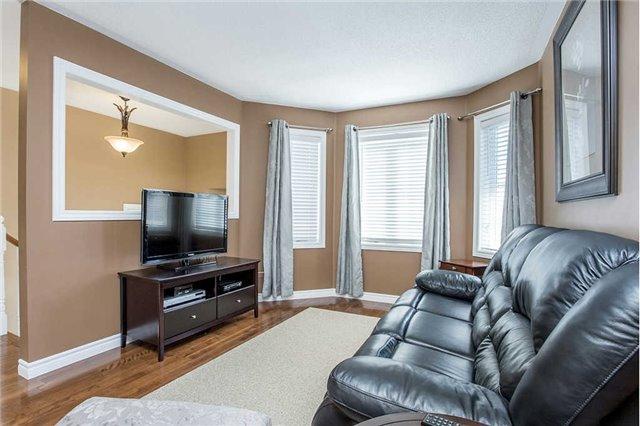 4 Bird St, House detached with 3 bedrooms, 2 bathrooms and 4 parking in Barrie ON | Image 5