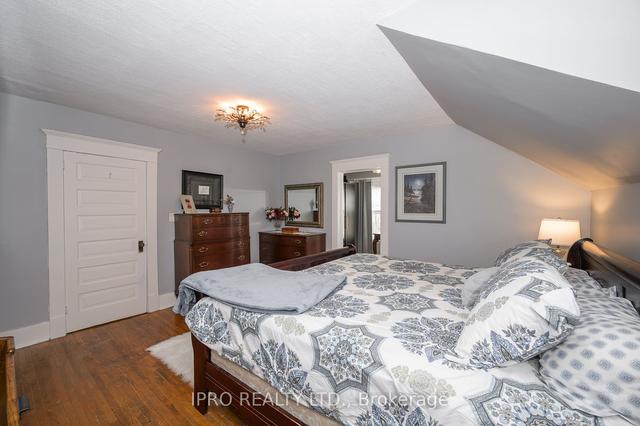 20 Abigail Ave, House detached with 3 bedrooms, 2 bathrooms and 2 parking in Brantford ON | Image 8