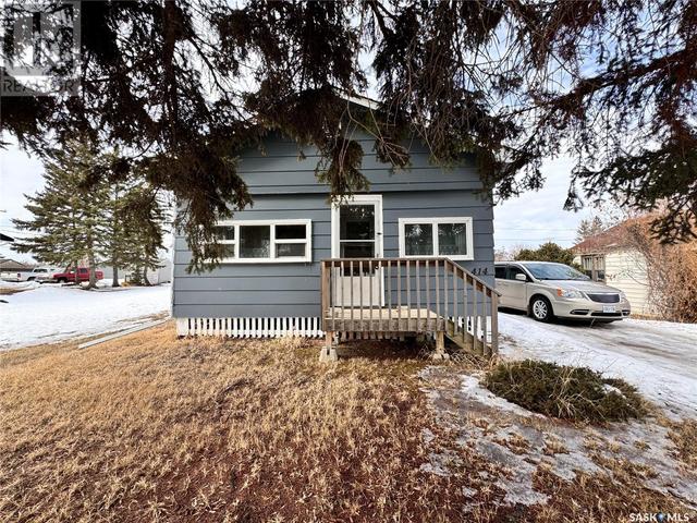 414 Forget Street, House detached with 2 bedrooms, 1 bathrooms and null parking in Foam Lake SK | Image 1