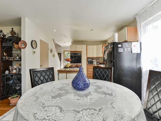 3286 Michaud Ave, House detached with 2 bedrooms, 2 bathrooms and 4 parking in Mississauga ON | Image 3