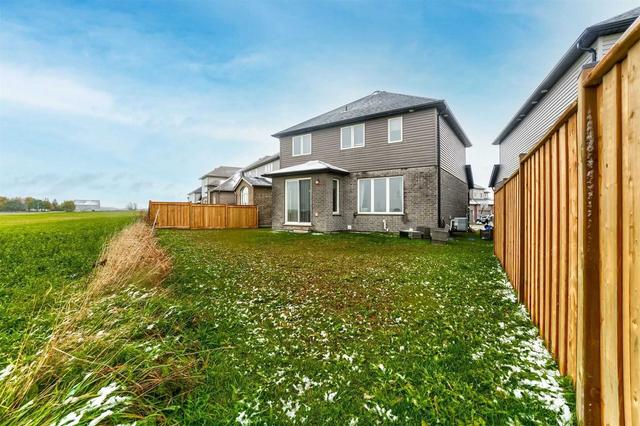 10 Sparrow Cres, House detached with 3 bedrooms, 3 bathrooms and 6 parking in Grand Valley ON | Image 28