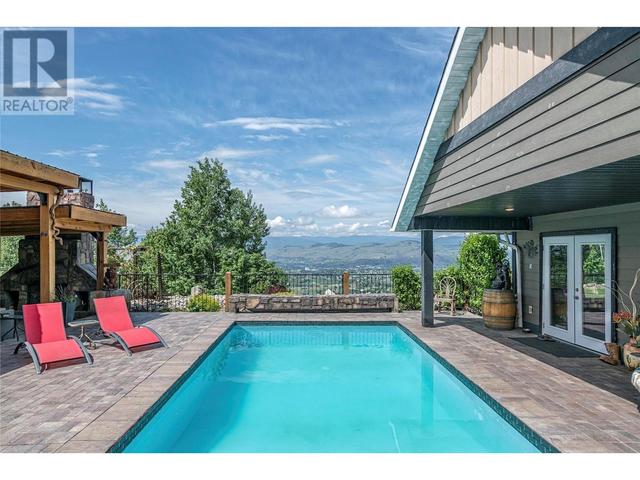 725 Cypress Drive, House detached with 5 bedrooms, 3 bathrooms and 16 parking in Coldstream BC | Image 36
