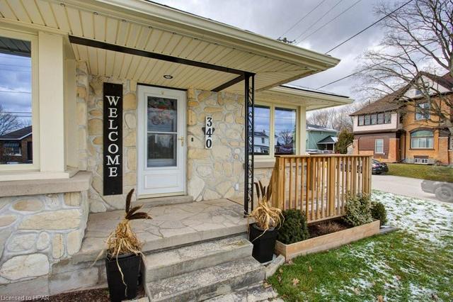 340 7th Avenue, House detached with 3 bedrooms, 2 bathrooms and 4 parking in Hanover ON | Image 1