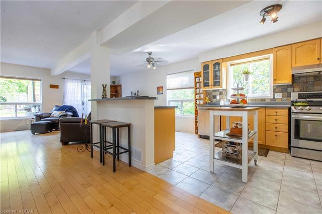 15 Ginger Court, House detached with 3 bedrooms, 1 bathrooms and 4 parking in Guelph ON | Image 1