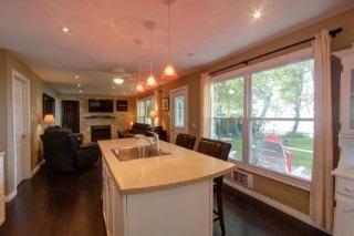 21 Osprey Tr, House detached with 3 bedrooms, 2 bathrooms and 8 parking in Kawartha Lakes ON | Image 5