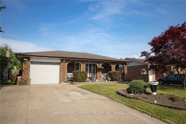724 Clare Ave, House detached with 3 bedrooms, 2 bathrooms and 5 parking in Welland ON | Image 12