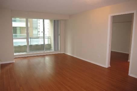 417 - 39 Pemberton Ave, Condo with 2 bedrooms, 2 bathrooms and 1 parking in Toronto ON | Image 4