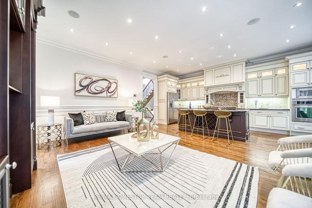 17 Kenneth Ave, House detached with 4 bedrooms, 5 bathrooms and 4 parking in Toronto ON | Image 35
