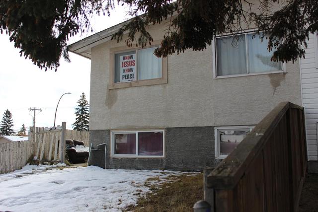 5423 8 Avenue Se, Home with 4 bedrooms, 2 bathrooms and 4 parking in Calgary AB | Image 1