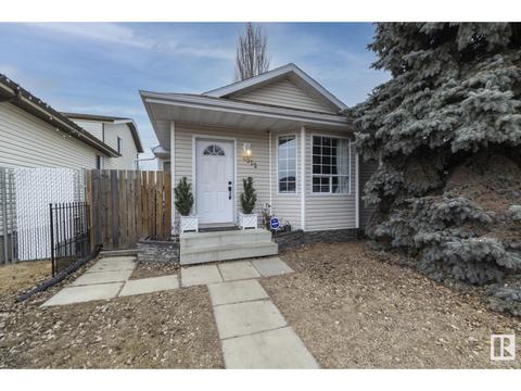 4012 53 St, House detached with 4 bedrooms, 2 bathrooms and null parking in Gibbons AB | Card Image