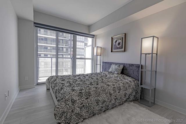 1007 - 6 Sonic Way, Condo with 3 bedrooms, 2 bathrooms and 1 parking in Toronto ON | Image 9