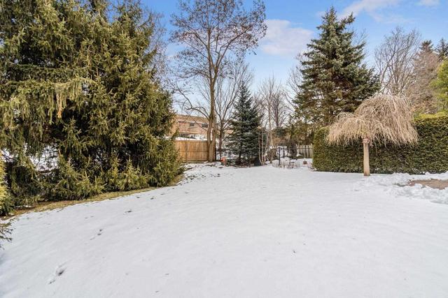8 Terry Crt, House detached with 3 bedrooms, 2 bathrooms and 4 parking in Halton Hills ON | Image 19