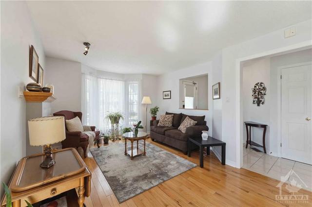 4430 Harper Avenue, House attached with 2 bedrooms, 2 bathrooms and 1 parking in Ottawa ON | Image 6