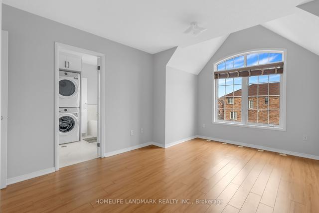 106 Wyper Sq, House detached with 3 bedrooms, 5 bathrooms and 2 parking in Toronto ON | Image 10