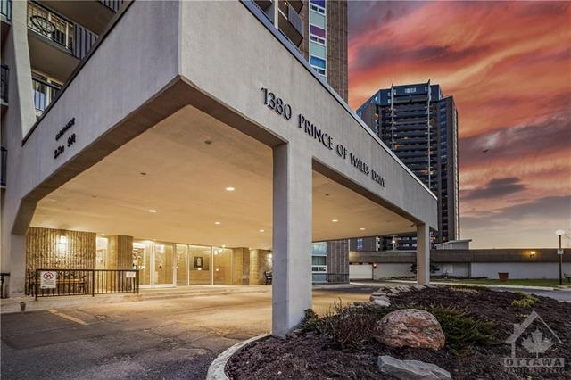 2307 - 1380 Prince Of Wales Drive, Condo with 2 bedrooms, 1 bathrooms and 1 parking in Ottawa ON | Image 2