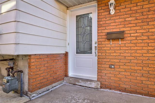 638 Greenhill Avenue, House semidetached with 3 bedrooms, 2 bathrooms and 2 parking in Hamilton ON | Image 5