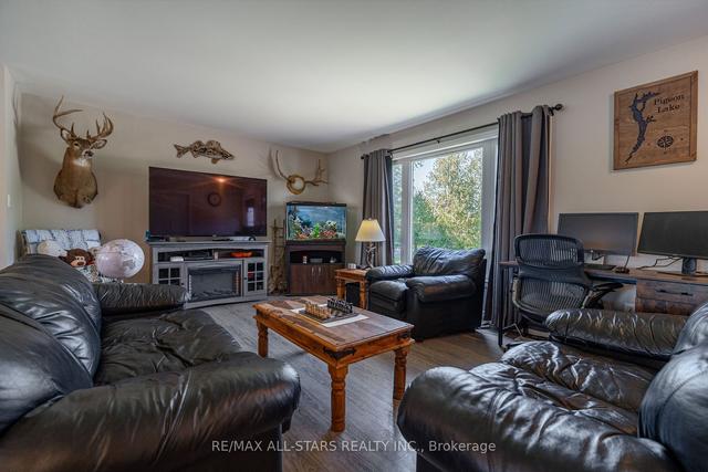 16 Kenver St, House detached with 3 bedrooms, 3 bathrooms and 6 parking in Kawartha Lakes ON | Image 35