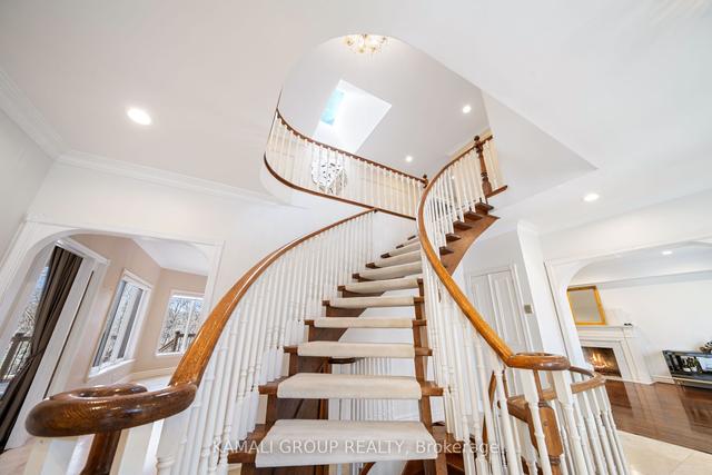 218 Owen Blvd, House detached with 4 bedrooms, 5 bathrooms and 6 parking in Toronto ON | Image 3