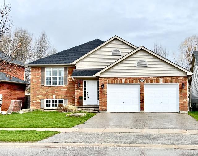 60 Country Lane, House detached with 3 bedrooms, 3 bathrooms and 4 parking in Barrie ON | Image 1