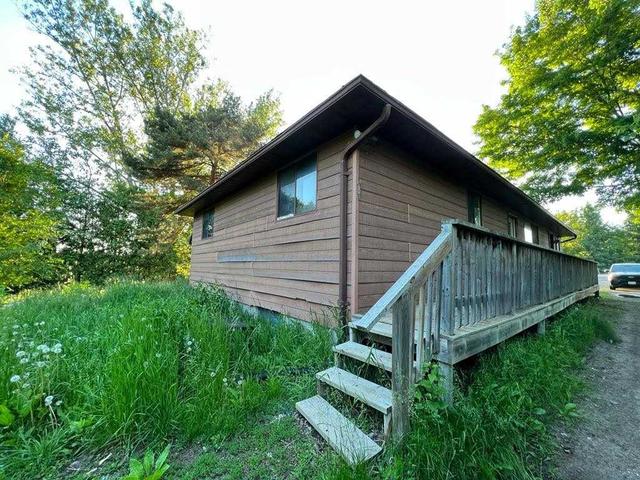 4422 Highway 7, House detached with 2 bedrooms, 2 bathrooms and 10 parking in Kawartha Lakes ON | Image 2