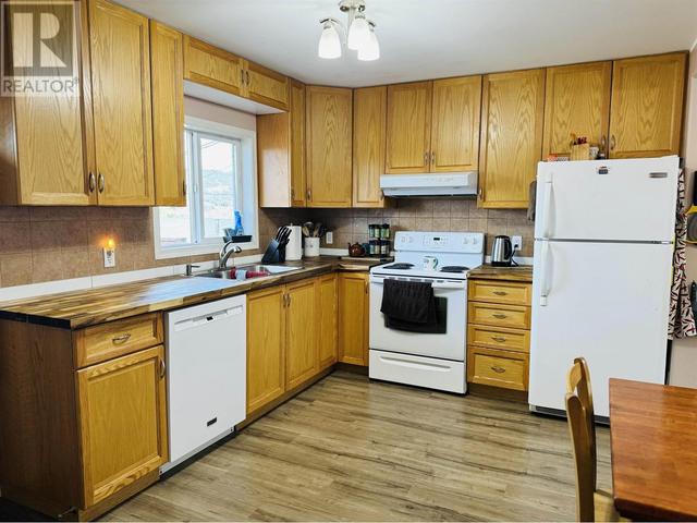 1715 Renner Road, House detached with 3 bedrooms, 2 bathrooms and null parking in Williams Lake BC | Image 2
